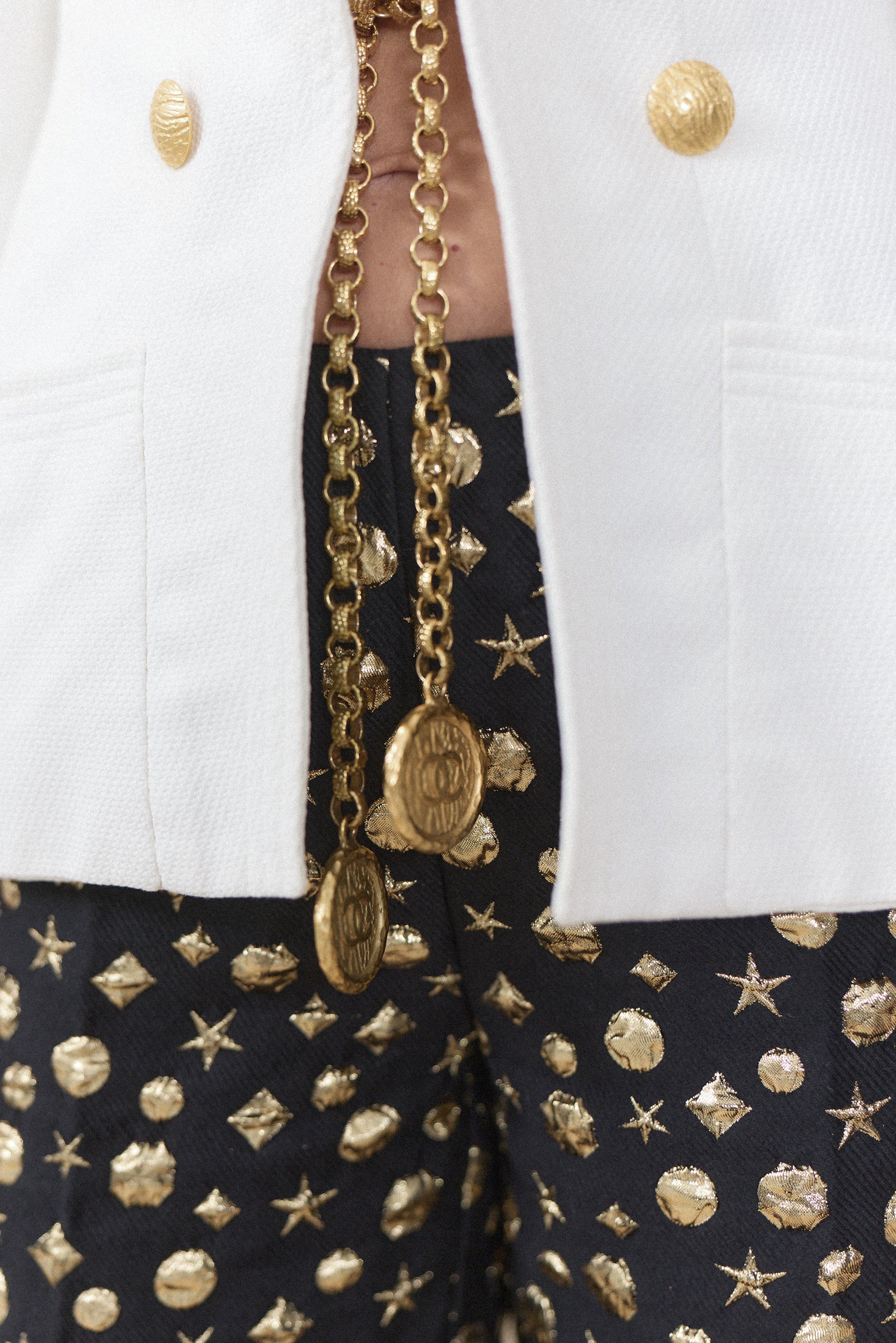 Vintage Chanel White Jacket with Gold Chain | WILDE Copenhagen