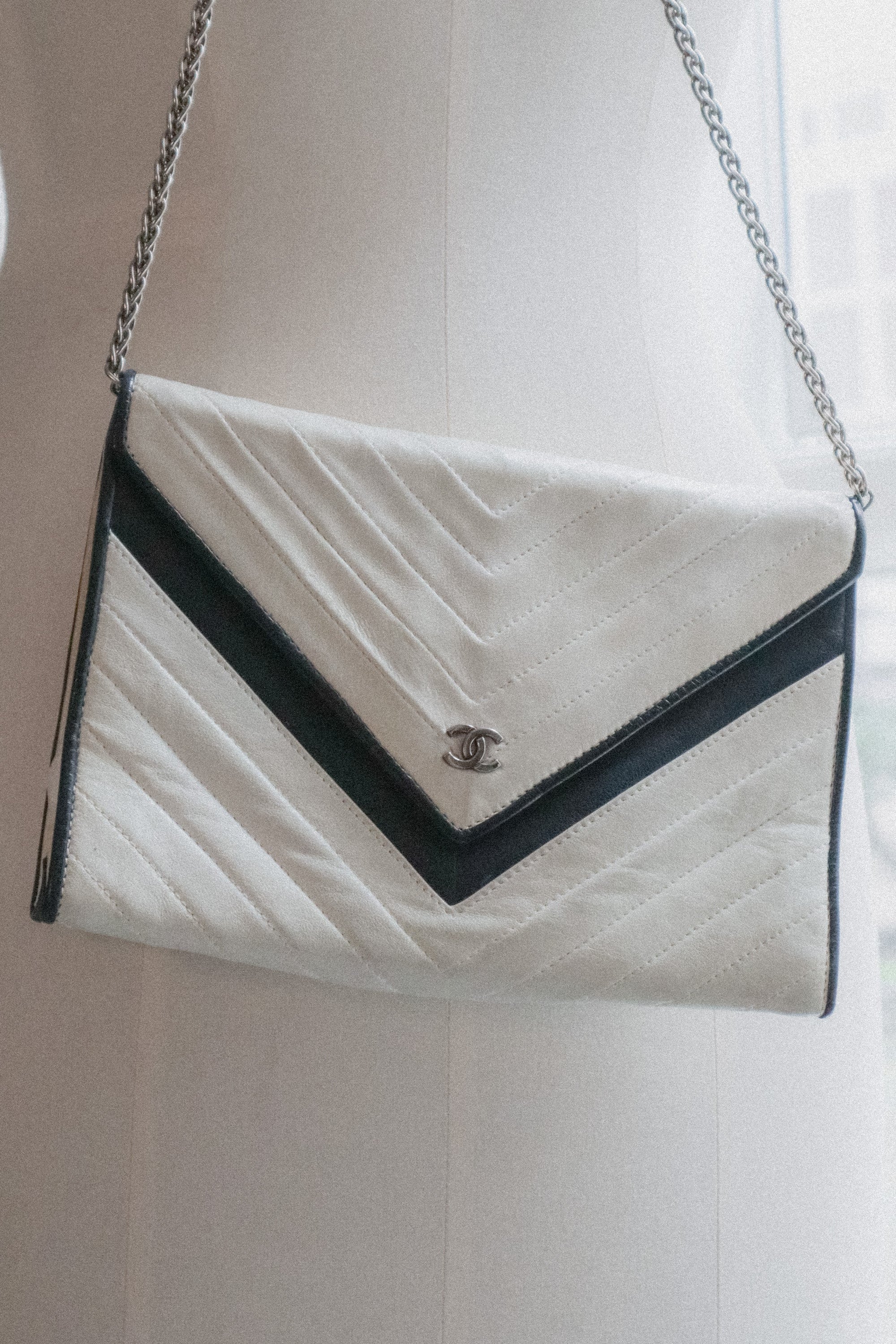 Chanel Vintage White Leather Handbag