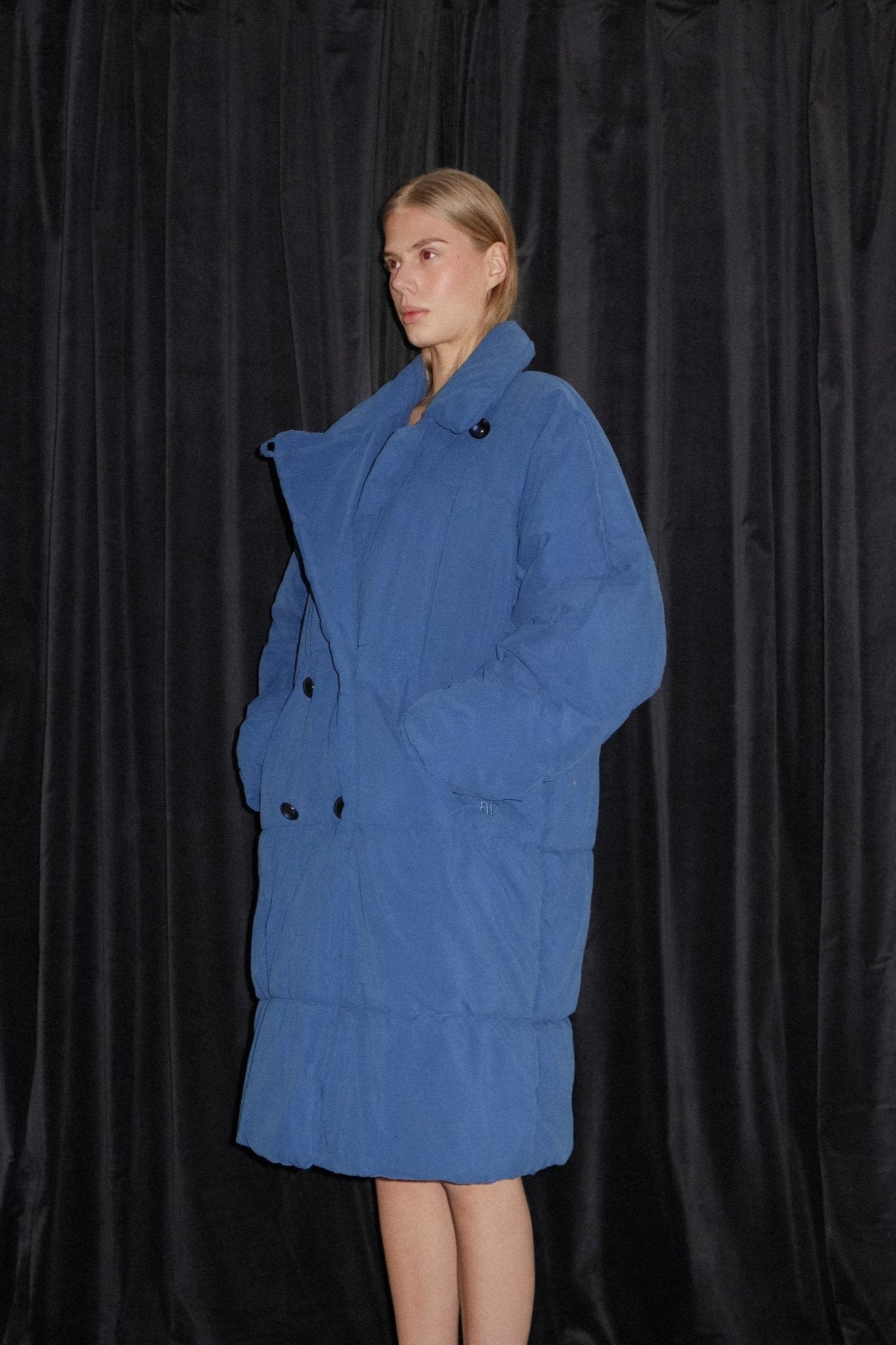Blue puffer coat - WILDE
