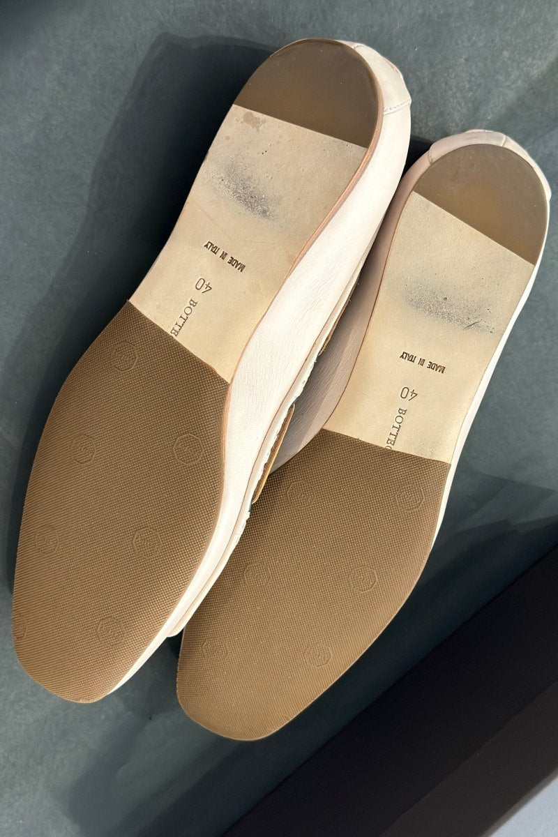 Bottega Veneta flats - WILDE
