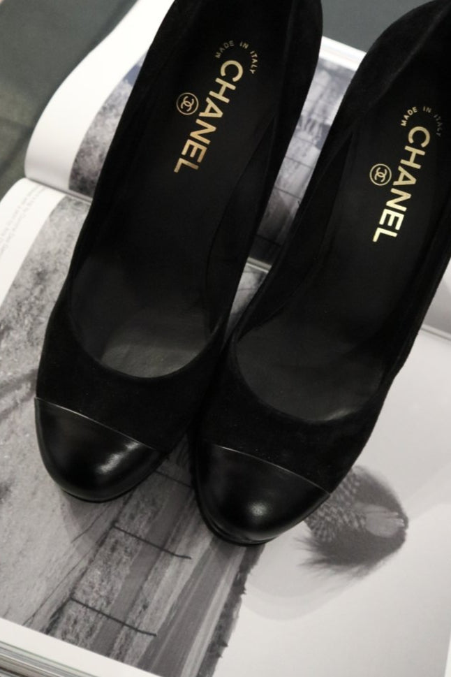 Chanel black heels - WILDE