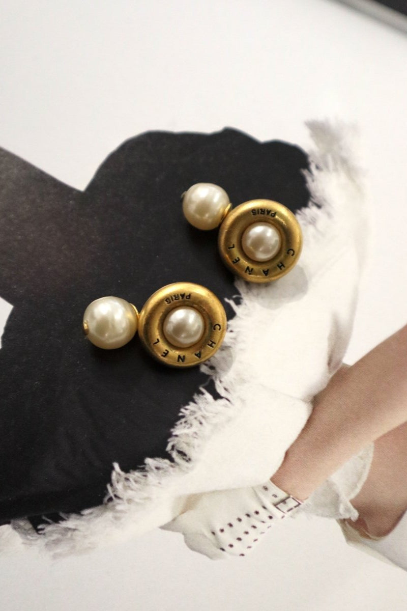 Chanel pearl cuff links - WILDE