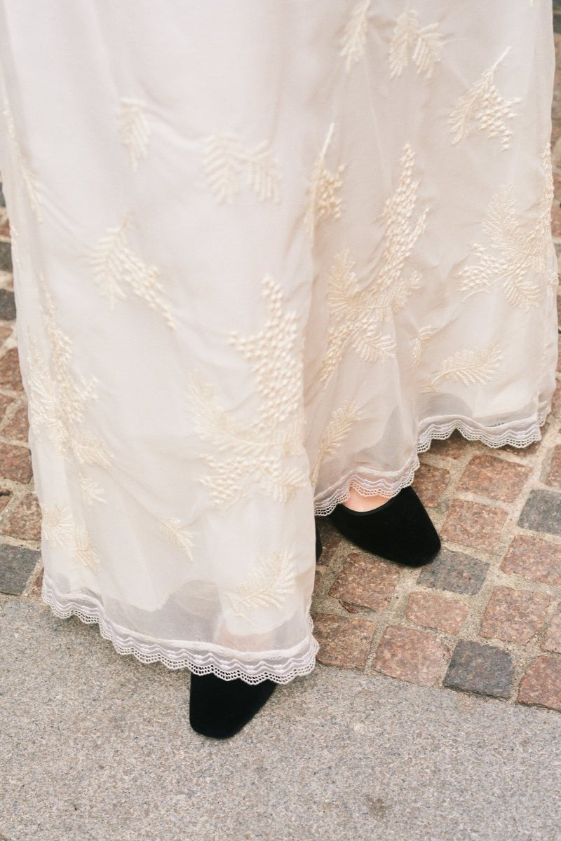 Embroidered wedding dress - WILDE
