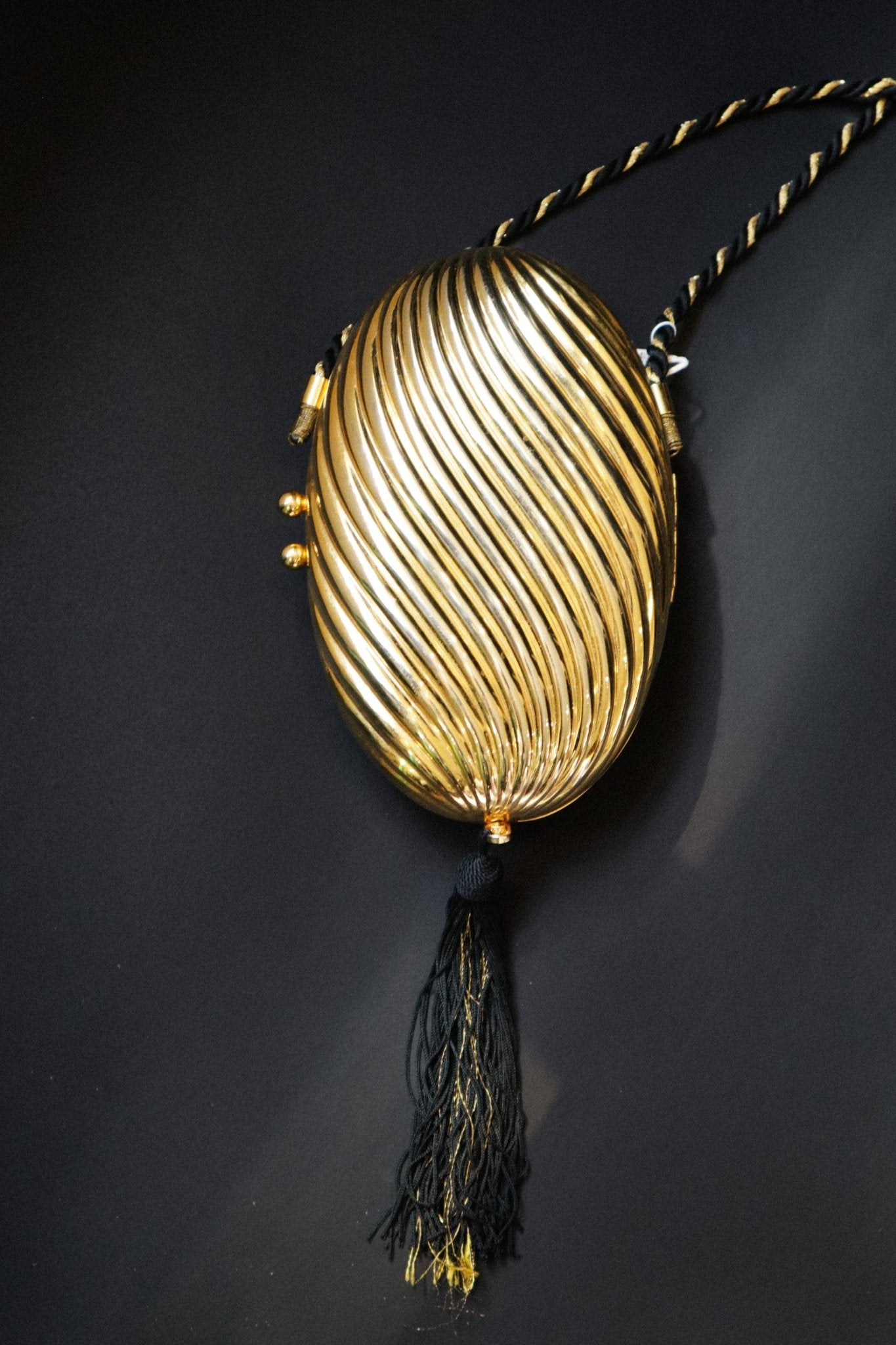 Gold Swirl Tassel Handbag - WILDE