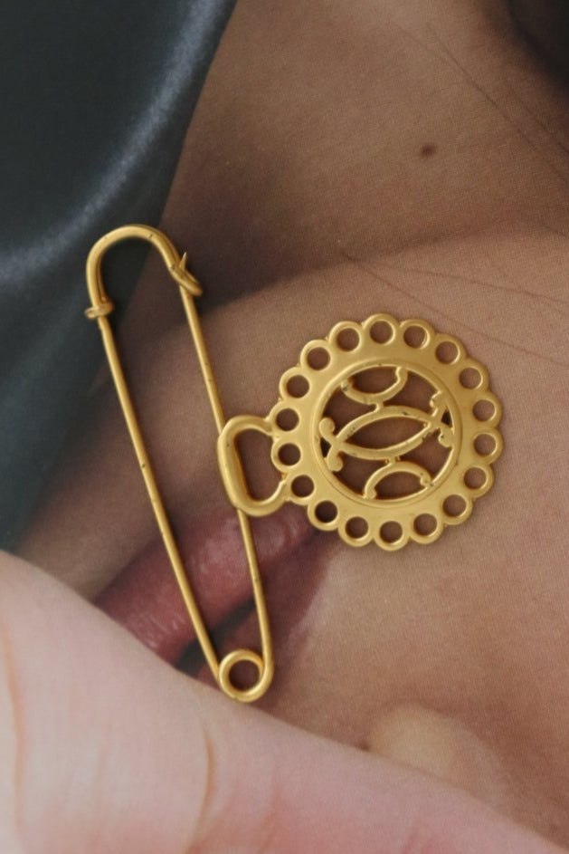 Hermes gold brooch - WILDE