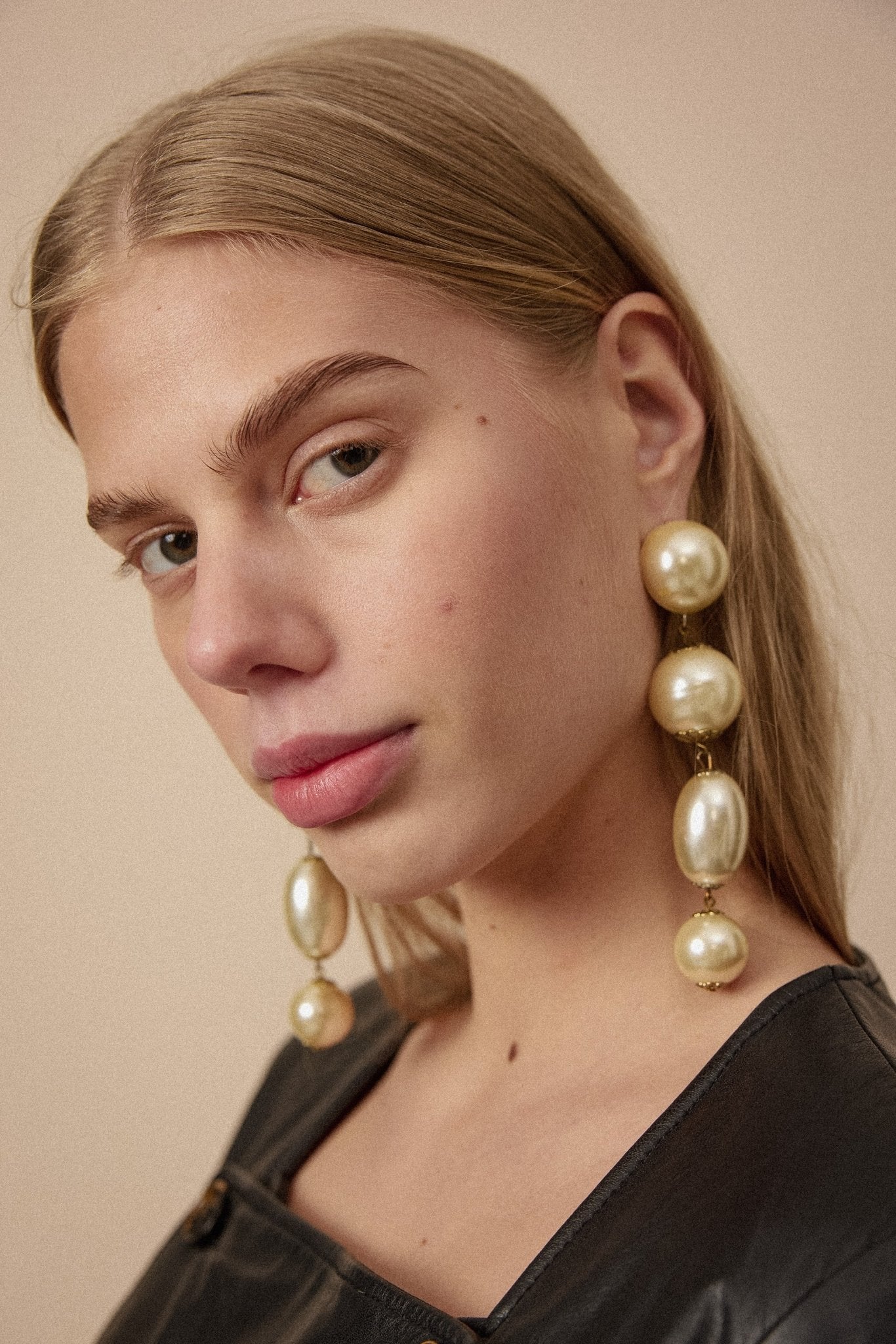 Vintage Drop Pearl Earrings - WILDE