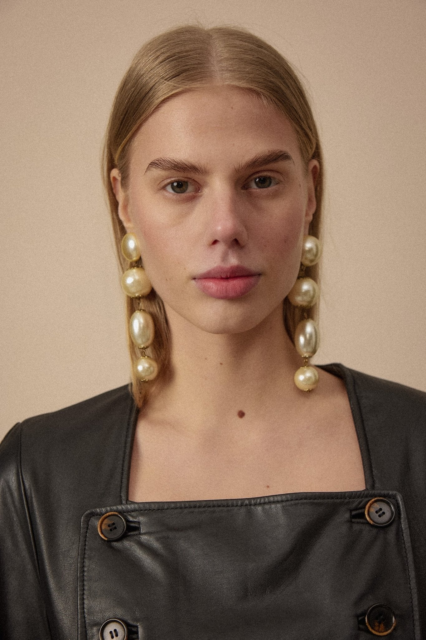 Vintage Drop Pearl Earrings - WILDE