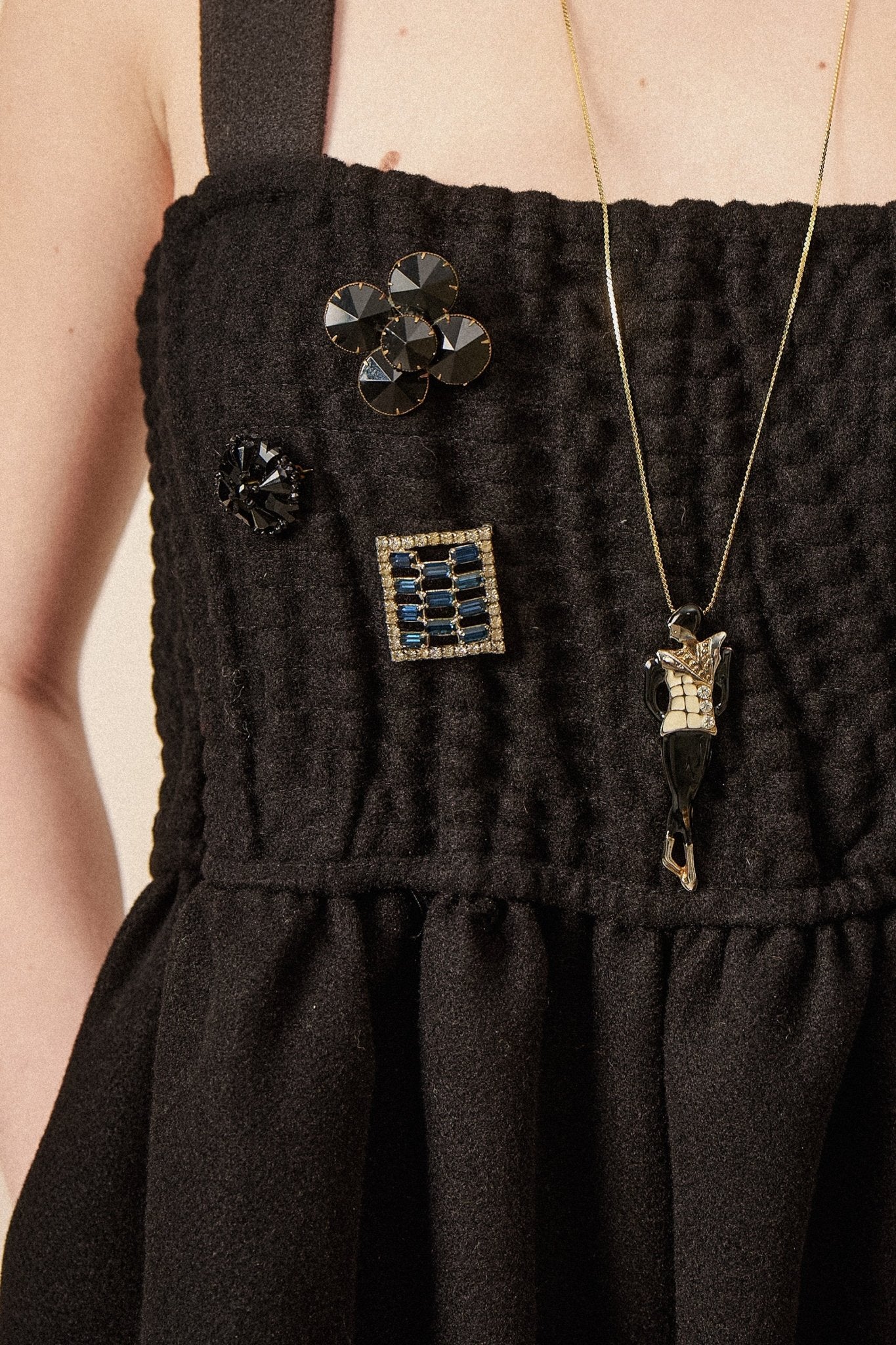 Vintage Figurine Pendant Necklace - WILDE