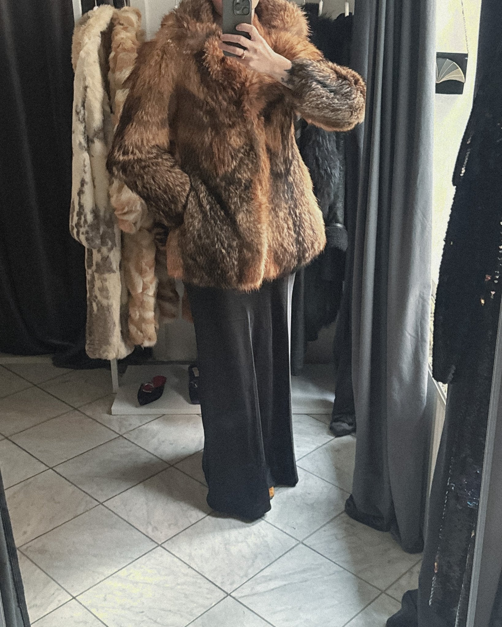Vintage Fox Fur Coat - WILDE