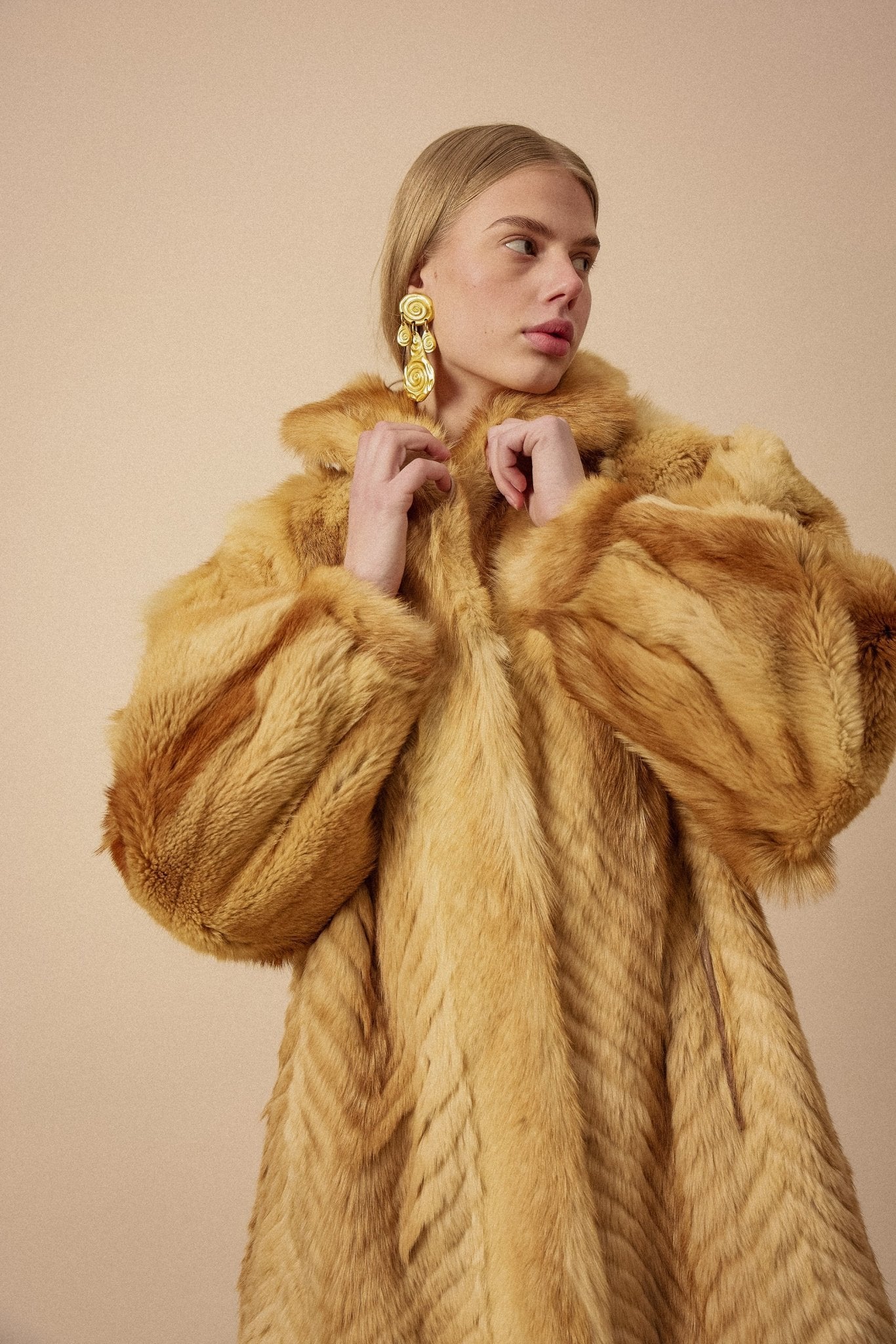 Vintage Fox Fur Coat - WILDE