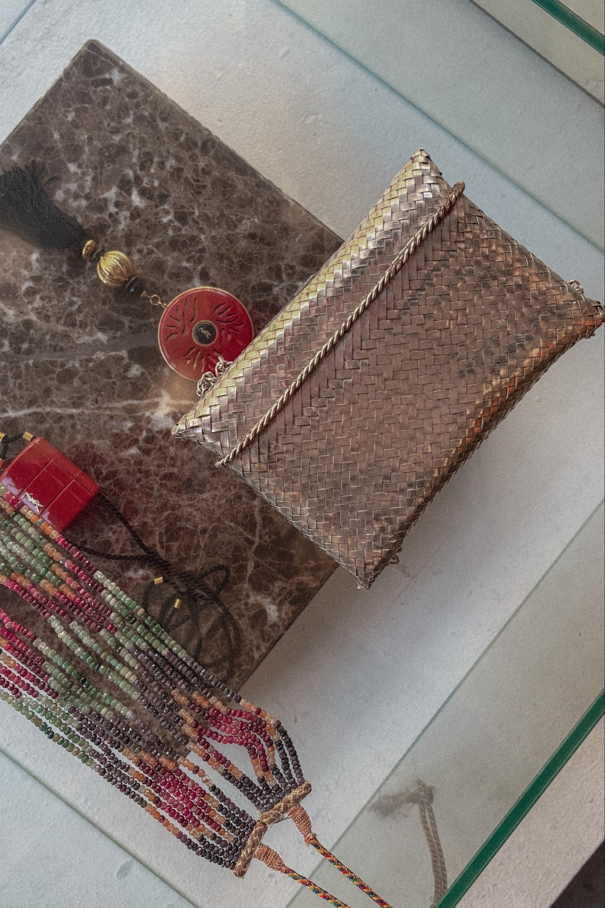 Vintage Mexican Taxco silver evening bag with traditional woven design and chain strap. Artisan silversmith piece in very good condition.