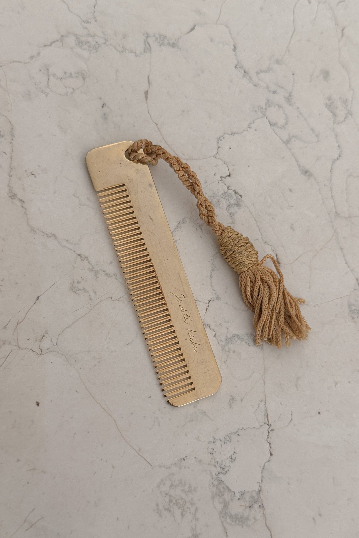 Judith Leiber Gold Tassel Hair Comb, WILDE Copenhagen