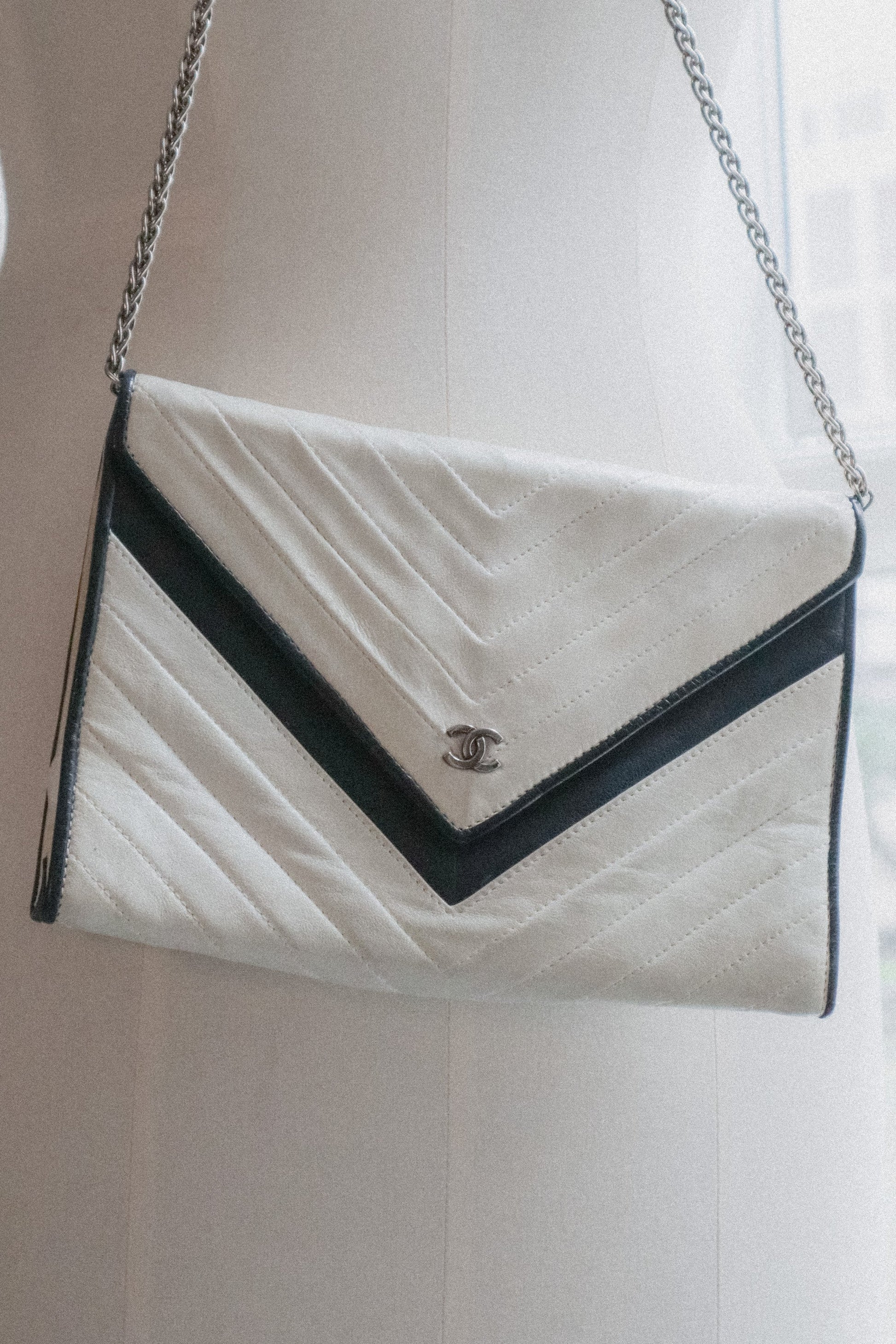 Chanel Vintage White Leather Handbag