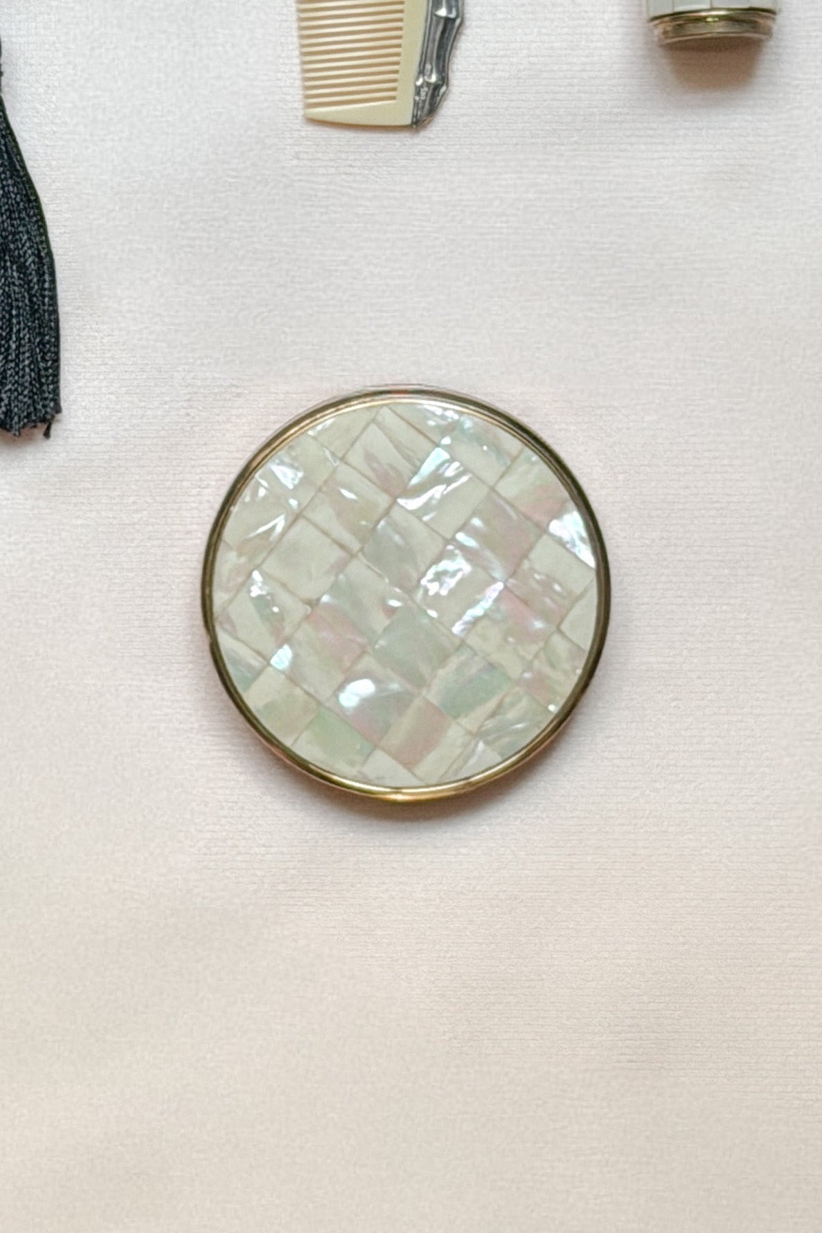 Vintage Mother of Pearl Compact Mirror, WILDE Copenhagen