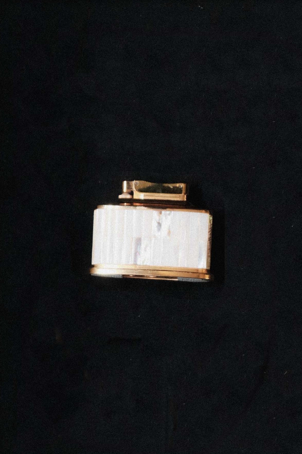 Antique Art Deco Mother Of Pearl Lighter - WILDE