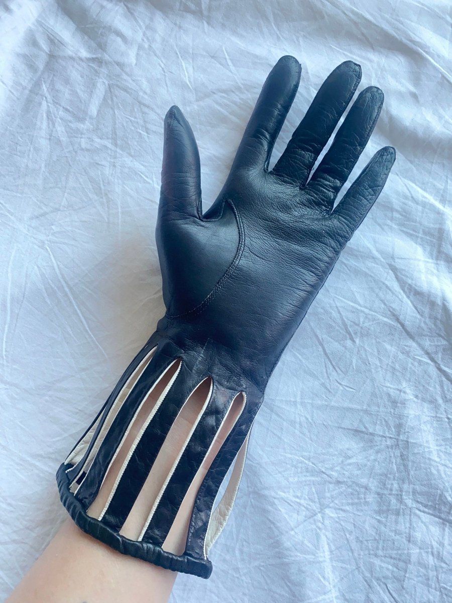 Antique Victorian brown leather gloves - WILDE