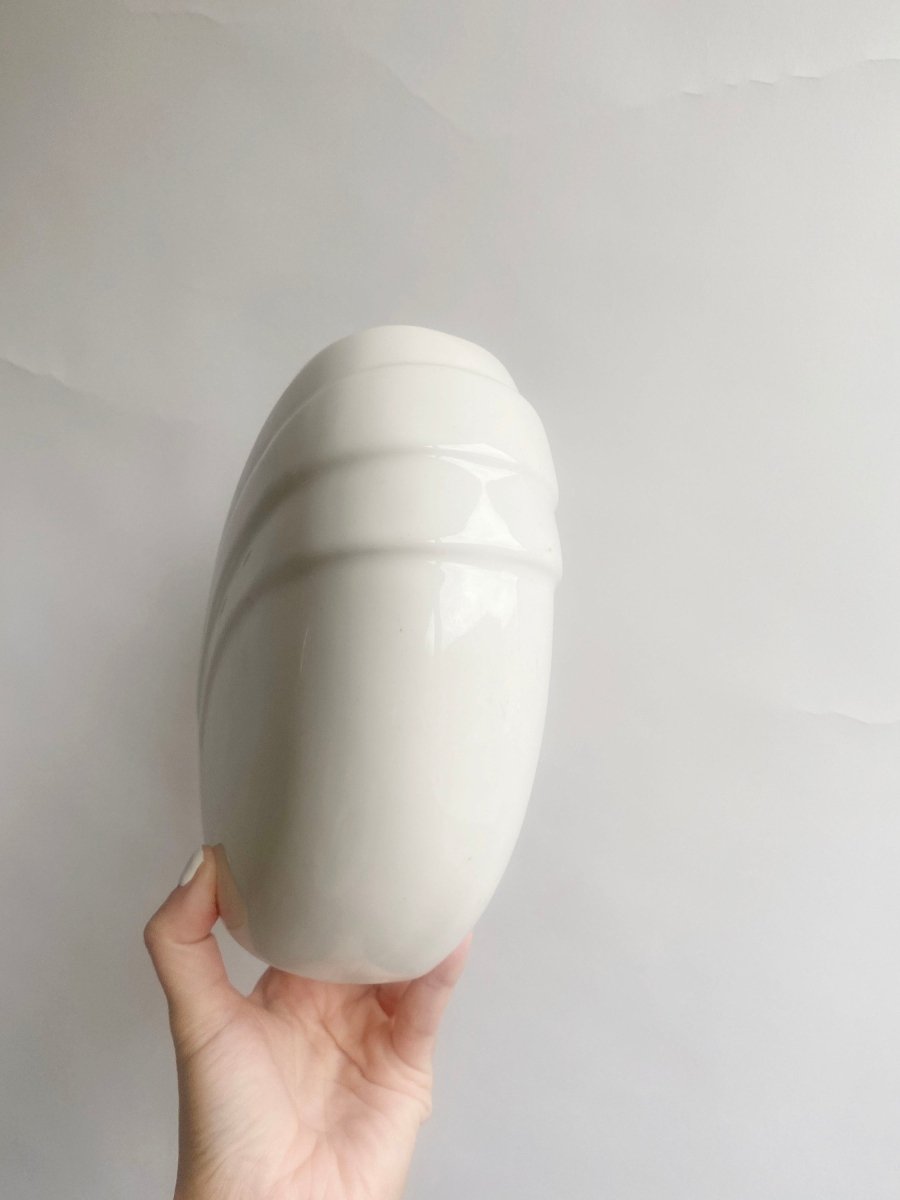 Ceramic white stripe vase - WILDE