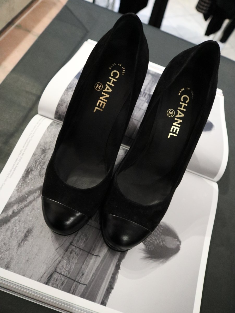 Chanel black heels - WILDE