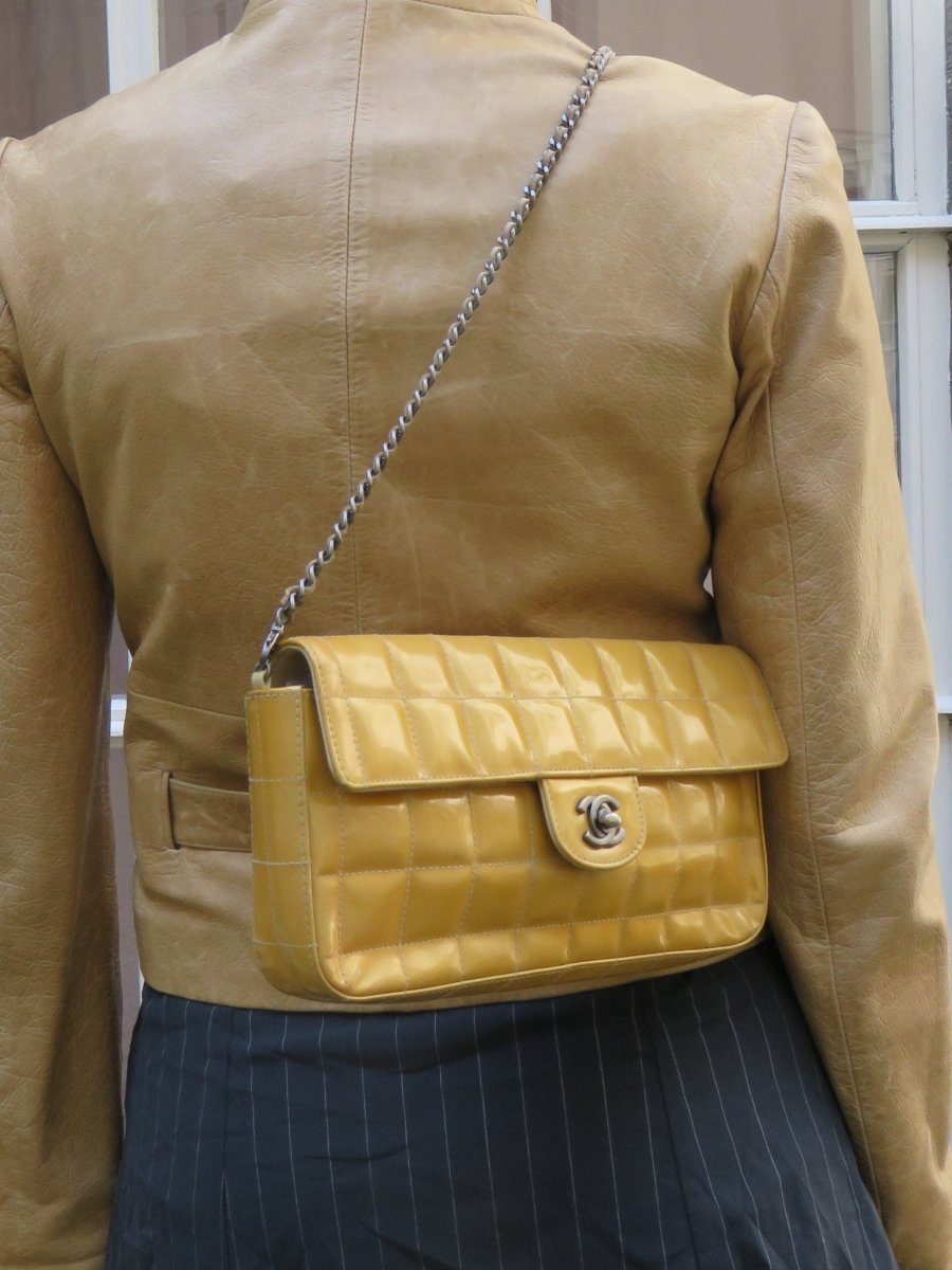 Chanel East West chocolate handbag - WILDE