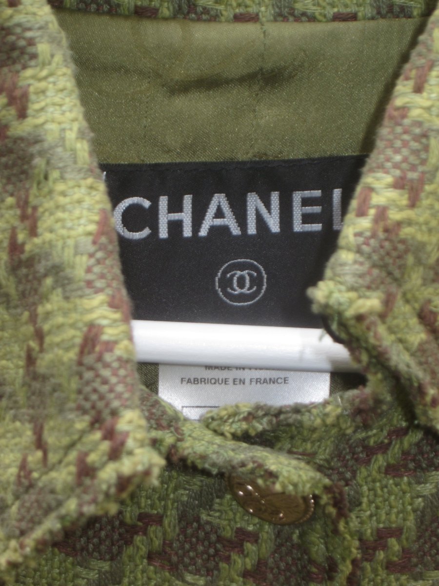 Chanel green jacket - WILDE