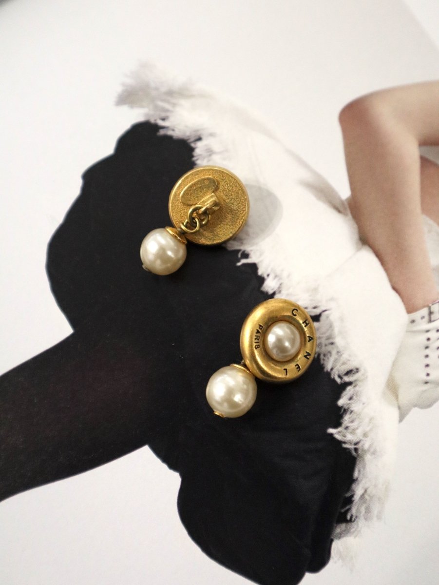 Chanel pearl cuff links - WILDE