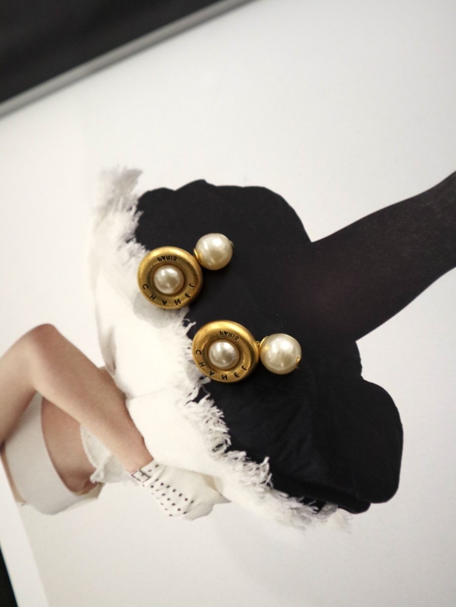 Chanel pearl cuff links - WILDE