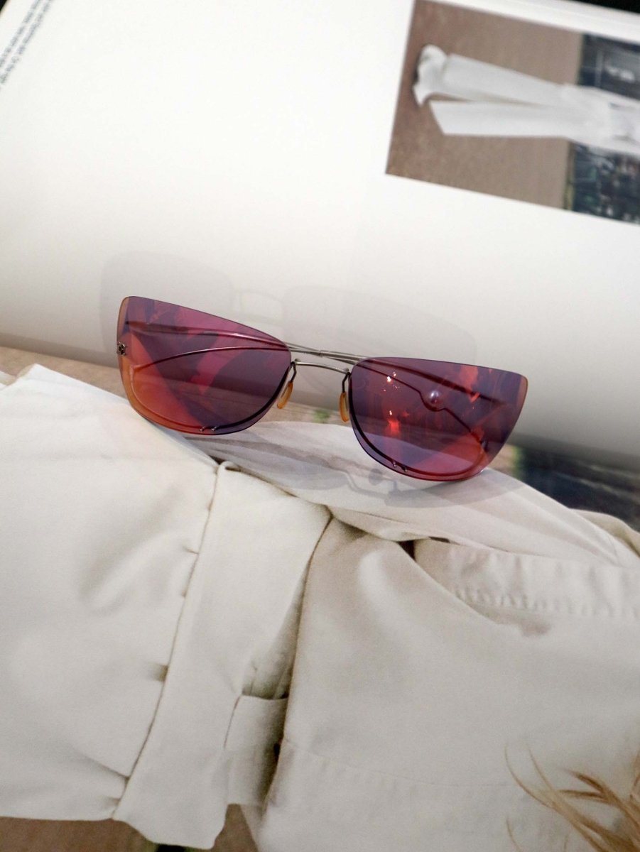 Chanel pink sporty sunglasses - WILDE