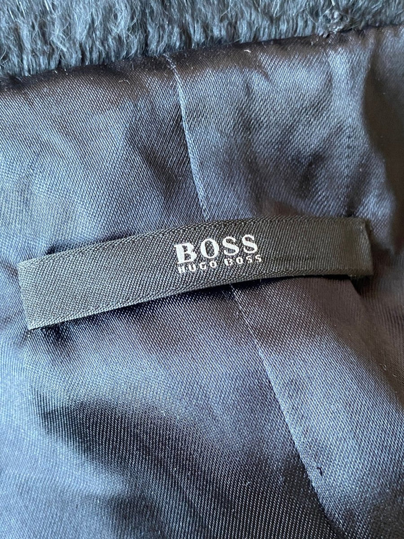 Hugo Boss black fur coat - WILDE
