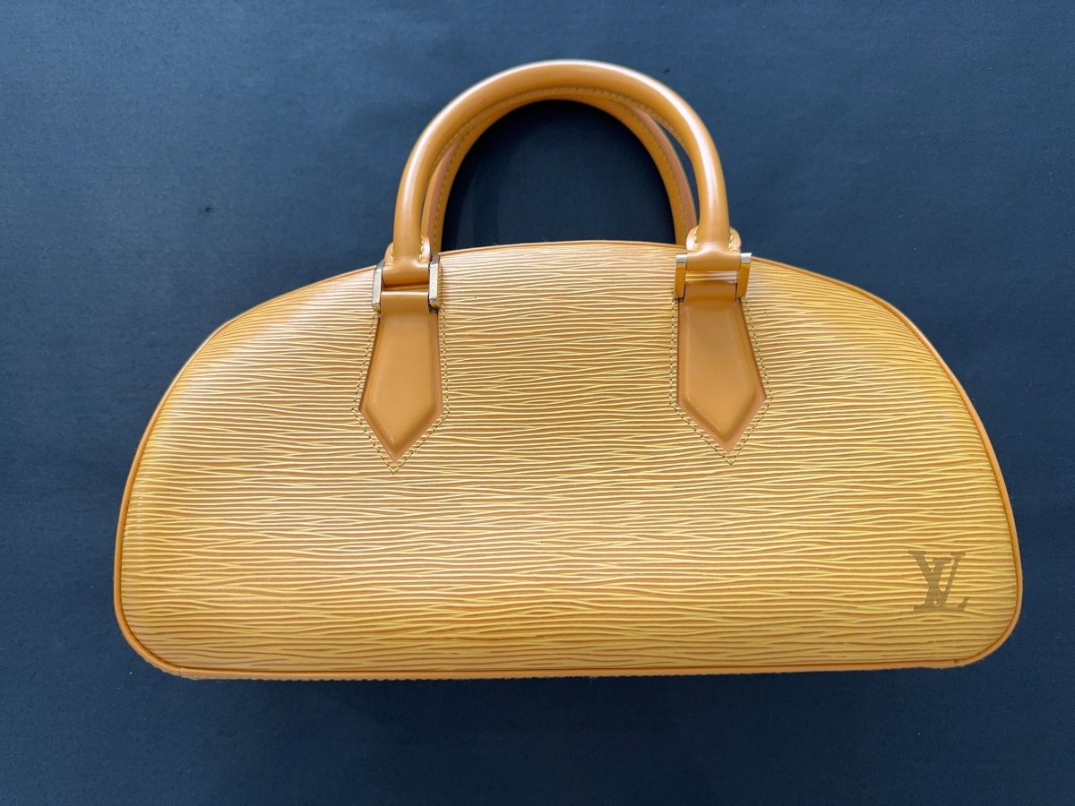 Louis Vuitton Alma handbag - WILDE