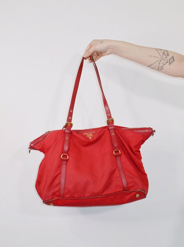 Red Prada shoulder handbag - WILDE