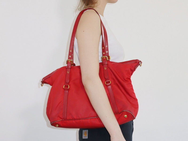 Red Prada shoulder handbag - WILDE