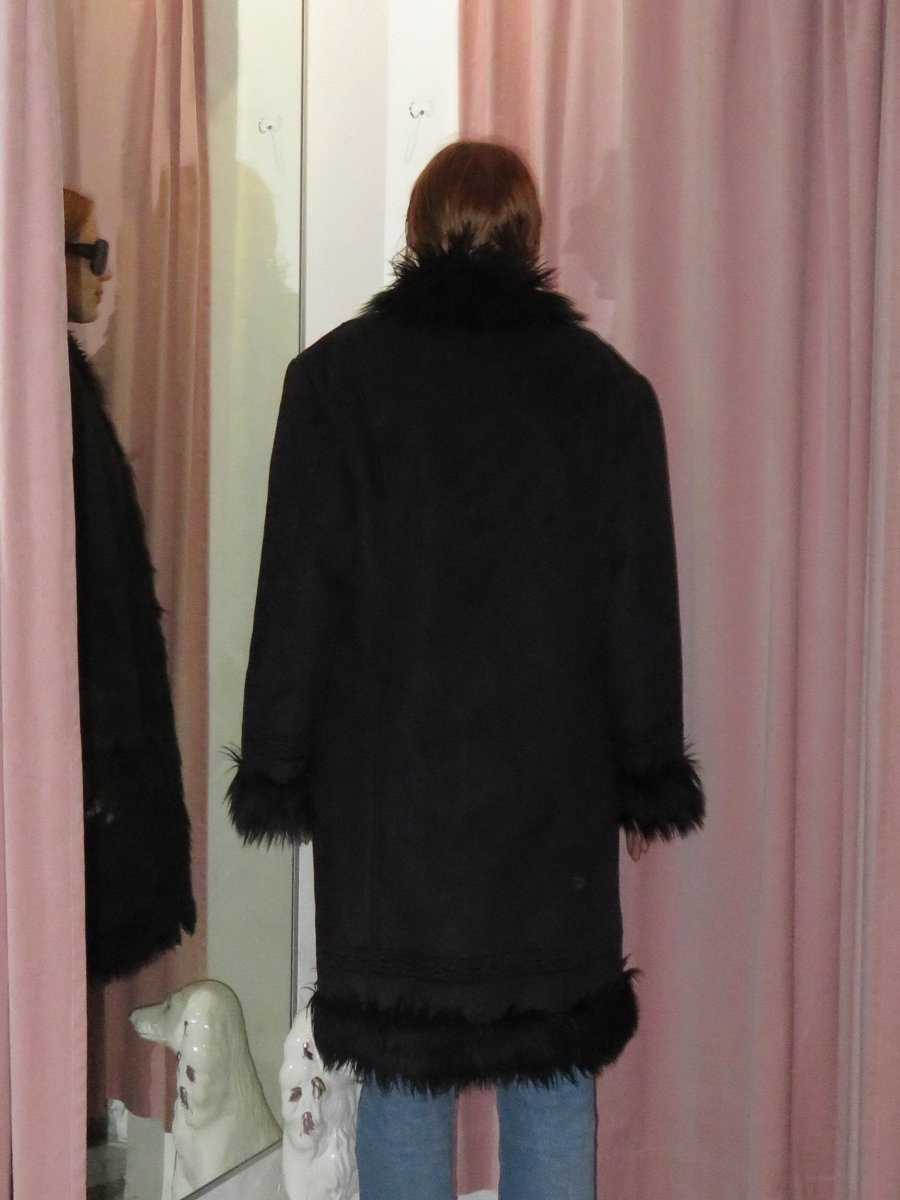 Shearling embroidered black coat - WILDE