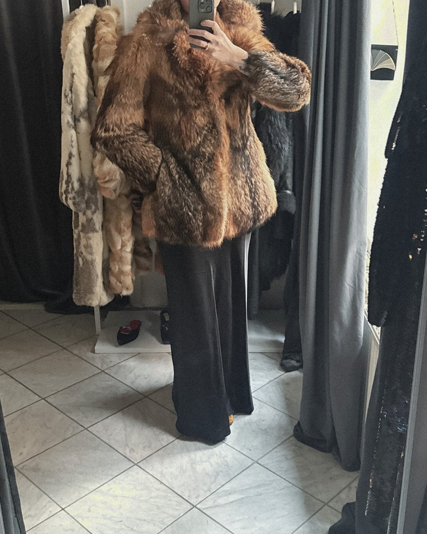 Vintage Fox Fur Coat - WILDE