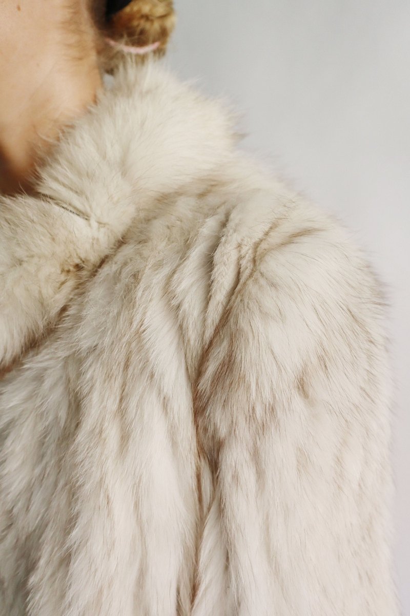 White and gray fur coat - WILDE