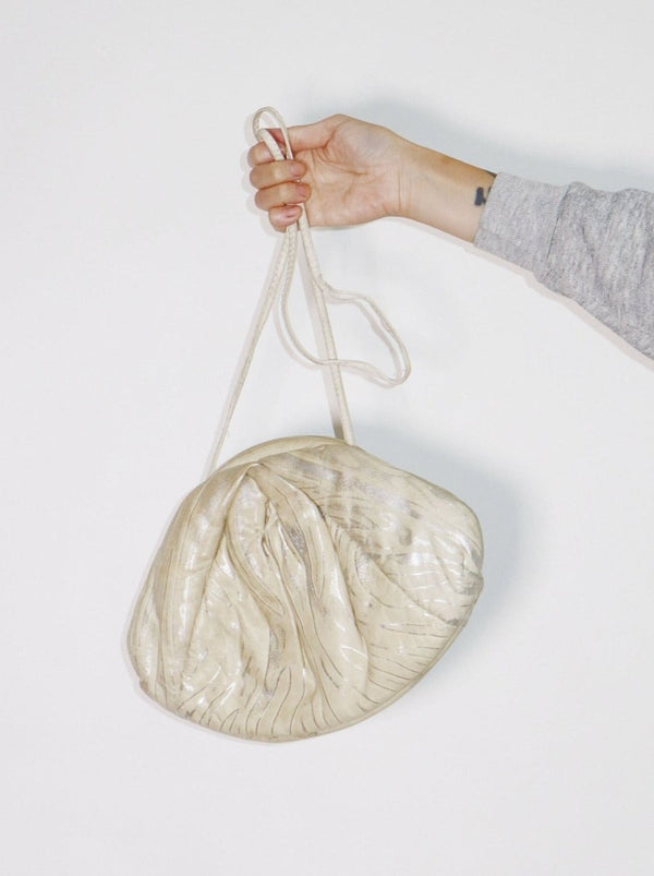 White leather clam handbag - WILDE