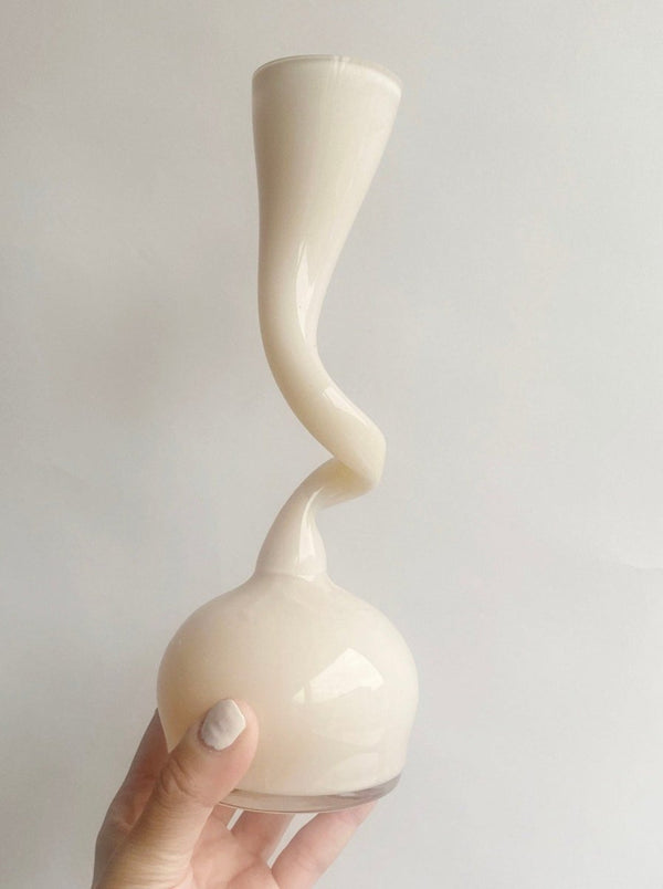 White twist glass vase - WILDE