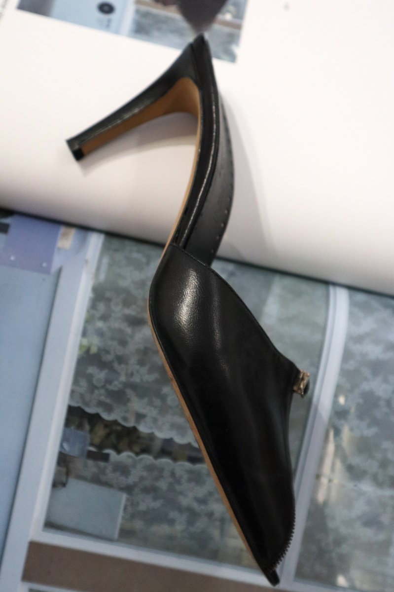 Yves Saint Laurent zip heels - WILDE