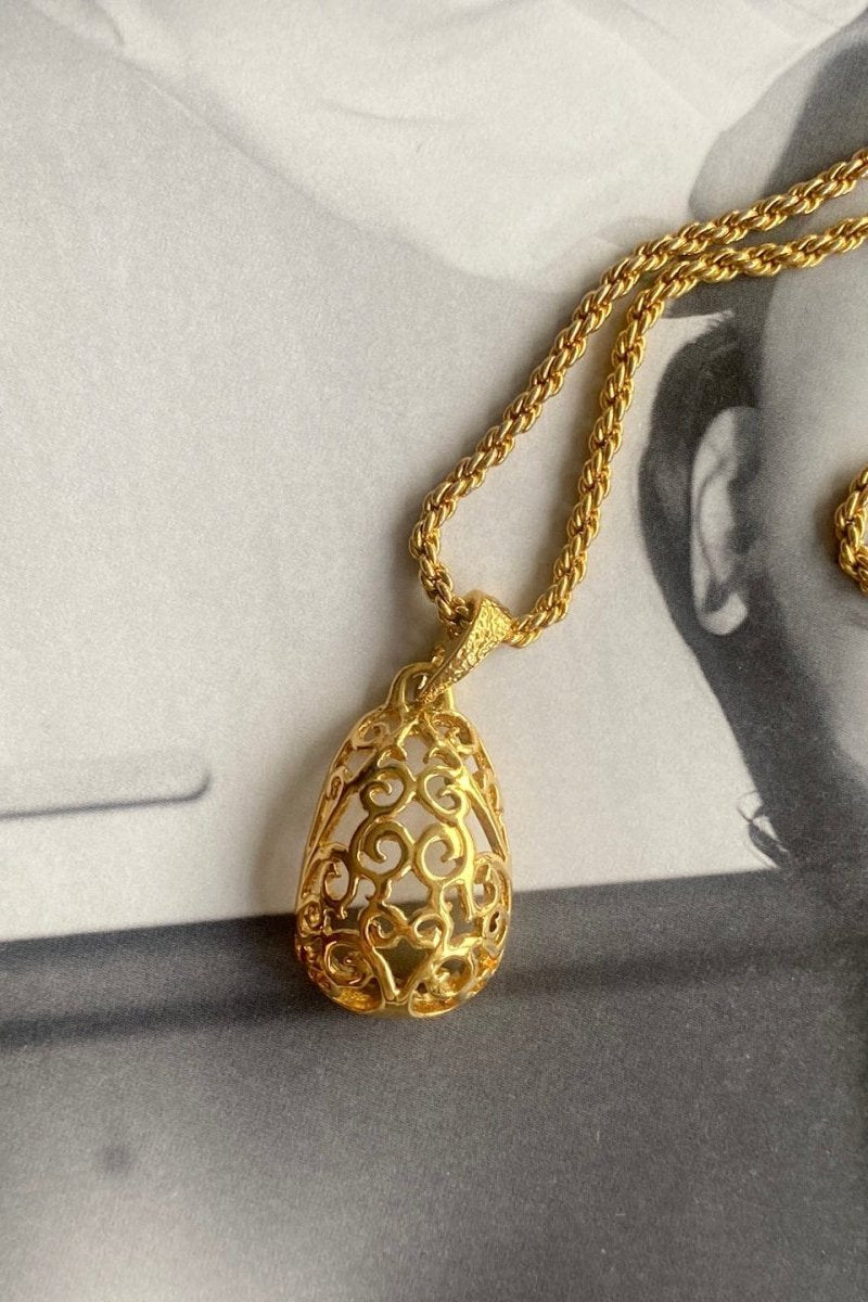 Yves St Laurent vintage gold pendant necklace - WILDE