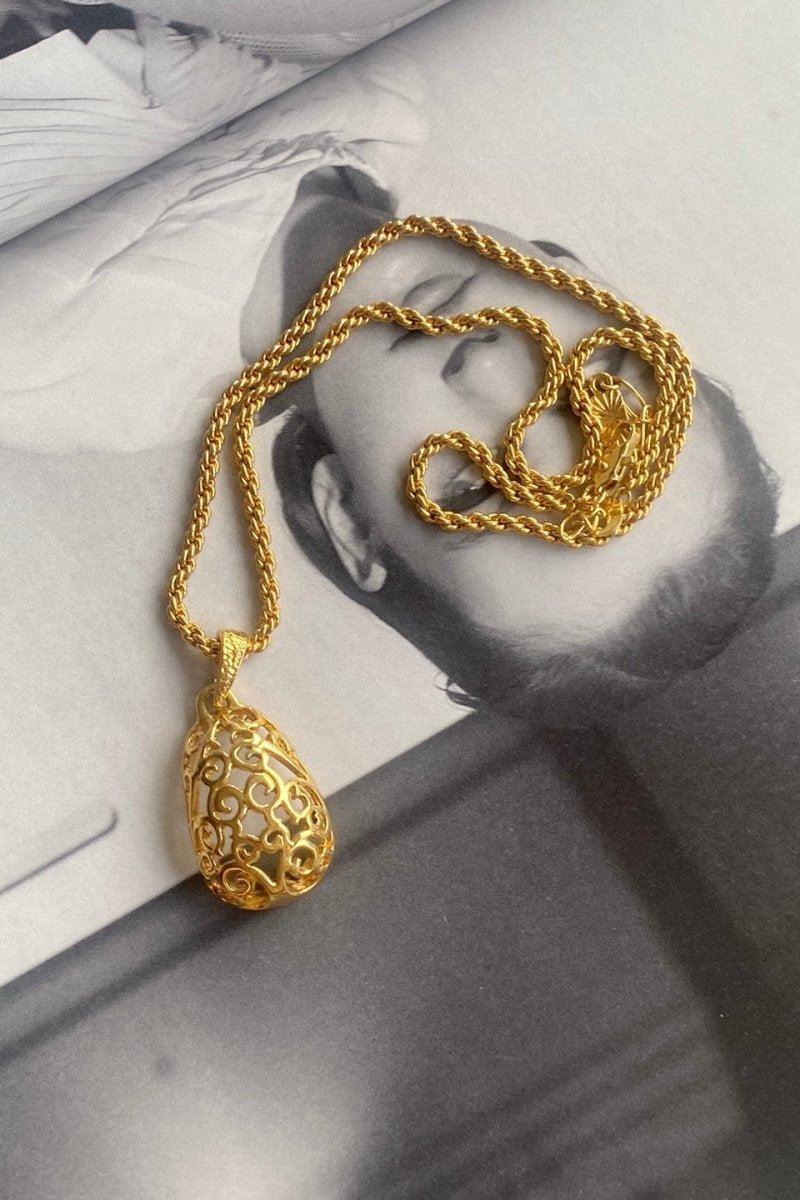 Yves St Laurent vintage gold pendant necklace - WILDE